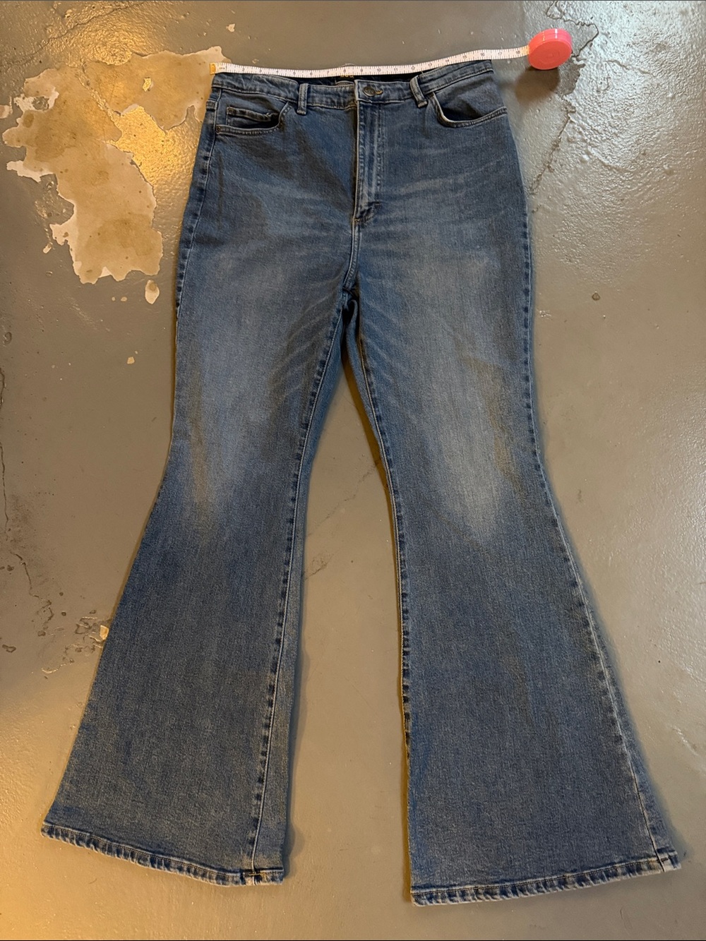 Lee Women's Flare Jeans in Medium Blue Wash